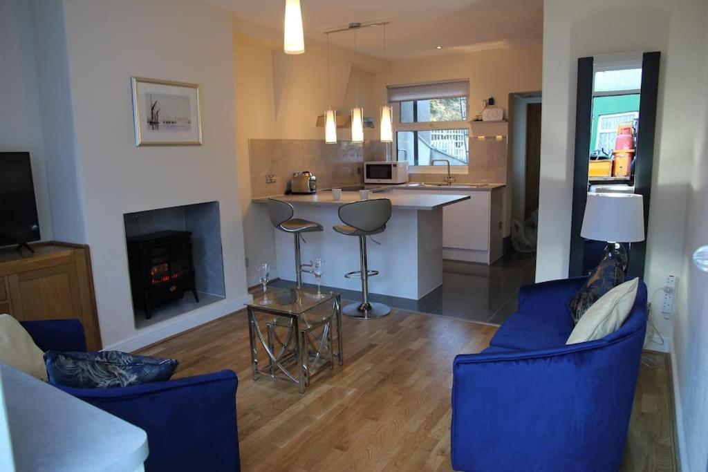 Charming Mid Terrace Cottage Conwy Exteriör bild